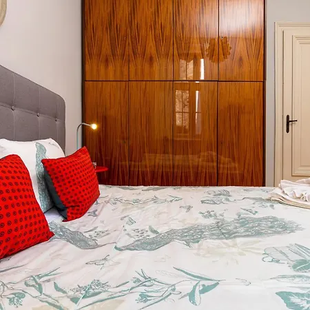 The Old Town Vintage 2-bedroom Jewel By Flat Mаnager * Plovdiv
