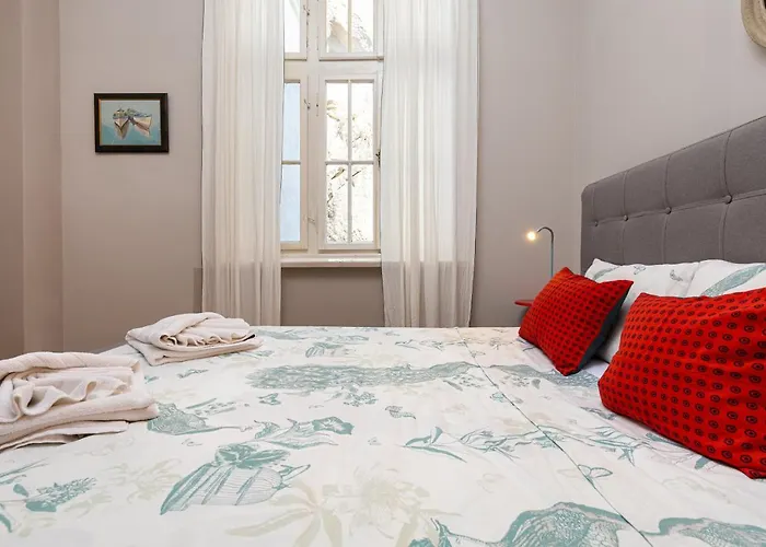 The Old Town Vintage 2-bedroom Jewel By Flat Mаnager