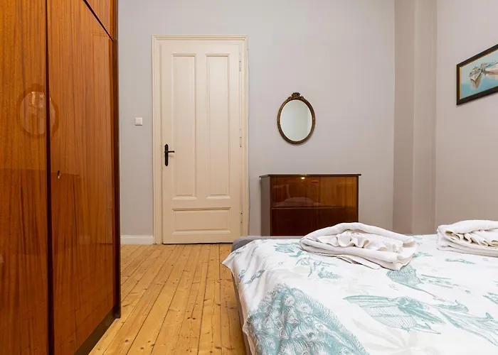 The Old Town Vintage 2-bedroom Jewel By Flat Mаnager *